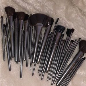 BH Cosmetics makeup brushes